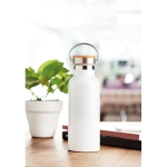 Garrafa personalizada térmica com tampa de bambu com pega 500ml Clip cor branco vista conjunto