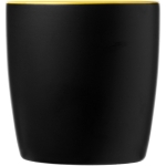 Caneca preta de cerâmica com interior colorido e 340ml Colormixt Black cor amarelo vista lateral