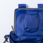 Mochila dobrável personalizada de poliéster 210D Light cor azul terceira vista