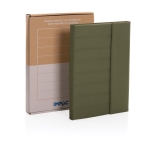 Portefólio corporativo elegantes reciclados com caderno A5 Magnet rPET cor verde militar vista com caixa