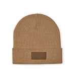 Gorro de lã e RPET com patch personalizável e dobra original cor camel vista frontal 